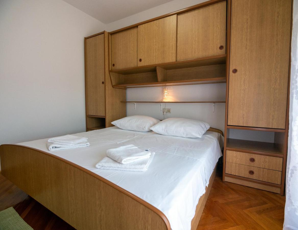 Apartments Dokovic Barbat na Rabu Bagian luar foto