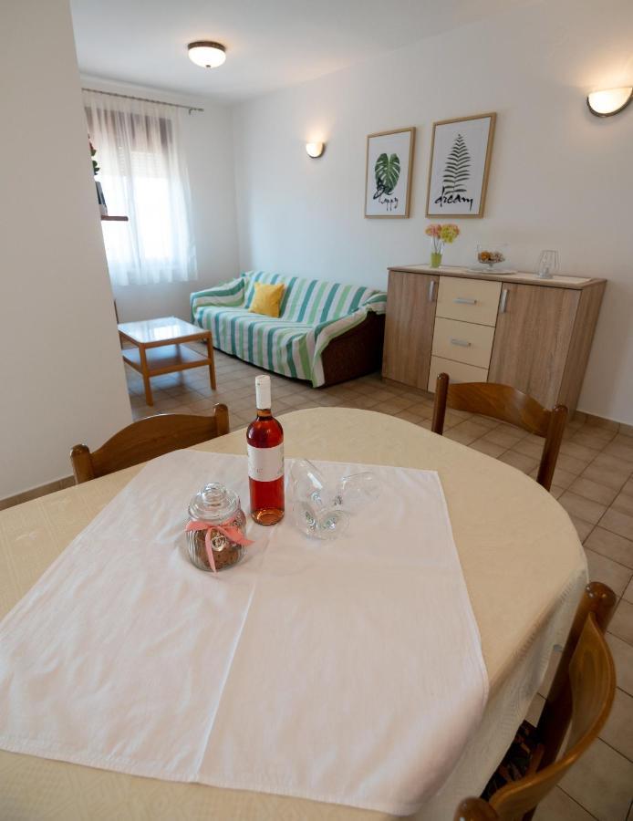 Apartments Dokovic Barbat na Rabu Bagian luar foto