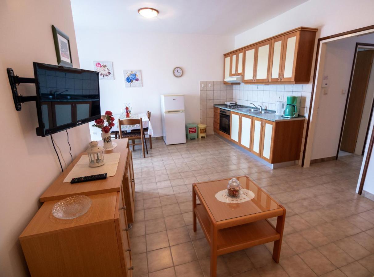 Apartments Dokovic Barbat na Rabu Bagian luar foto